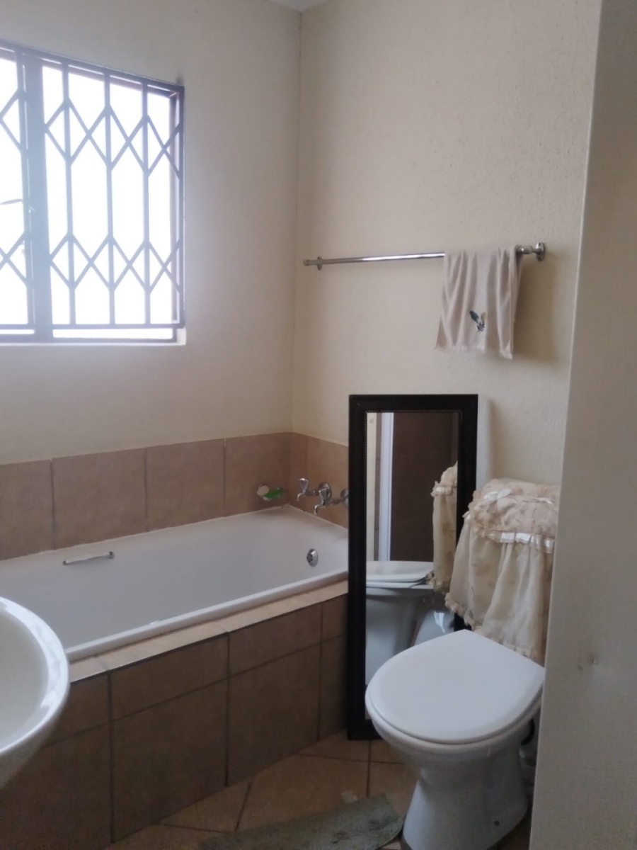 4 Bedroom Property for Sale in Theresa Park Gauteng