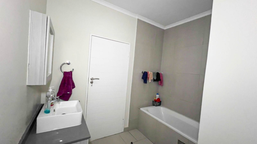 2 Bedroom Property for Sale in Carlswald Gauteng