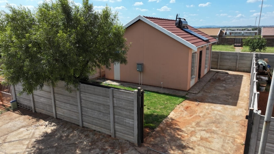 2 Bedroom Property for Sale in Katlehong South Gauteng
