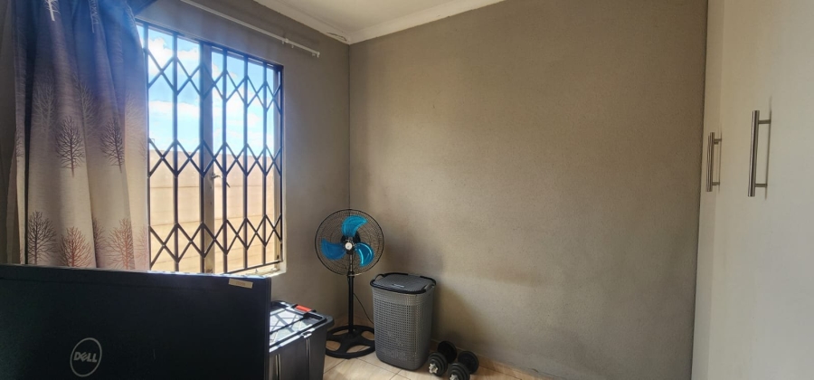 2 Bedroom Property for Sale in Katlehong South Gauteng