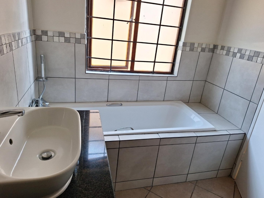 To Let 3 Bedroom Property for Rent in Carlswald Gauteng