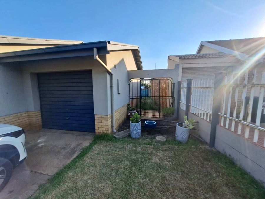 3 Bedroom Property for Sale in Visagie Park Gauteng