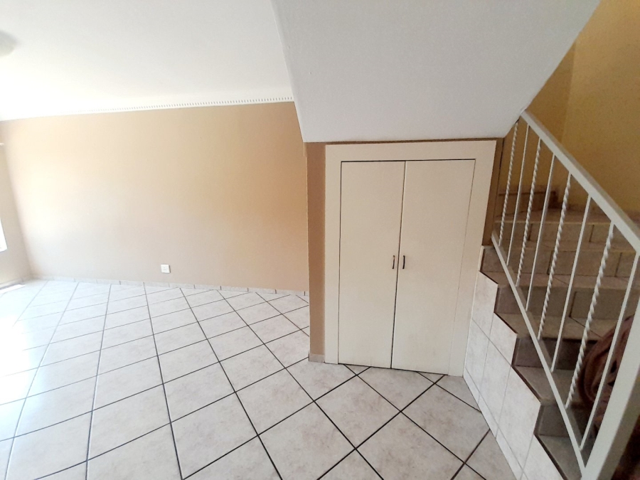 To Let 4 Bedroom Property for Rent in Eldo Manor Gauteng