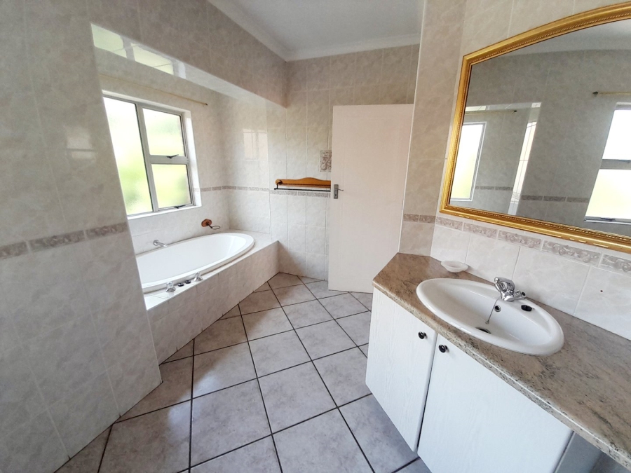 To Let 4 Bedroom Property for Rent in Eldo Manor Gauteng