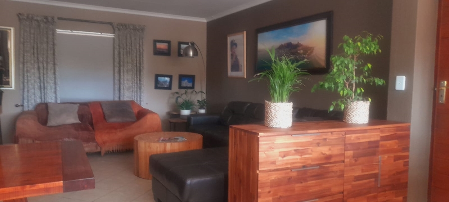 2 Bedroom Property for Sale in Sundowner Gauteng