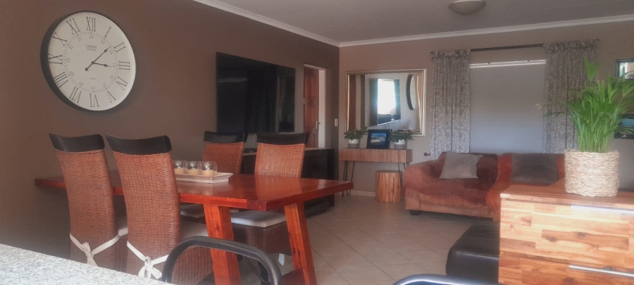 2 Bedroom Property for Sale in Sundowner Gauteng