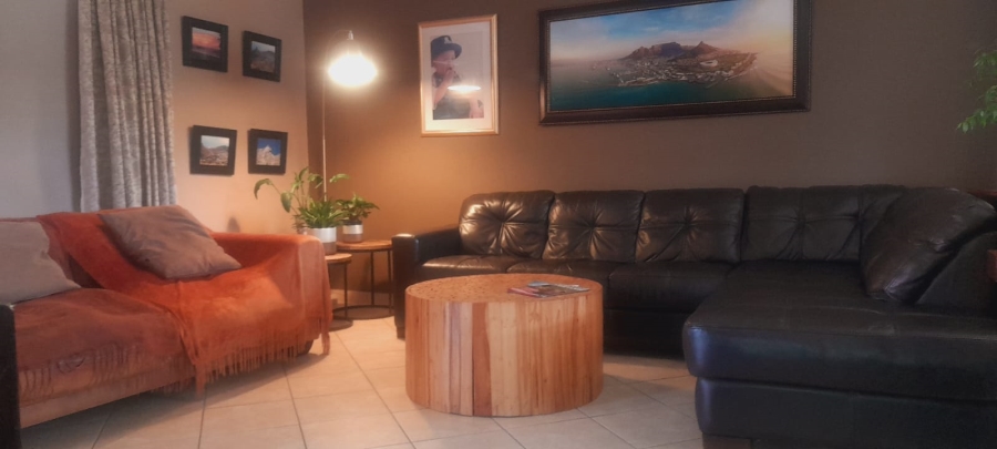 2 Bedroom Property for Sale in Sundowner Gauteng