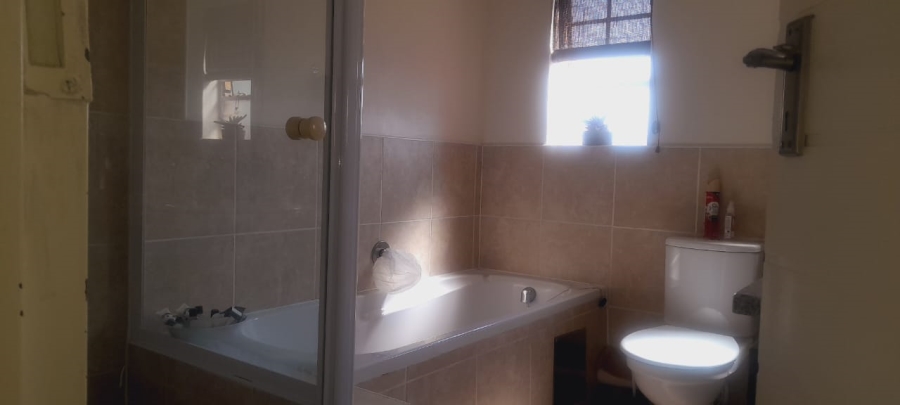 2 Bedroom Property for Sale in Sundowner Gauteng