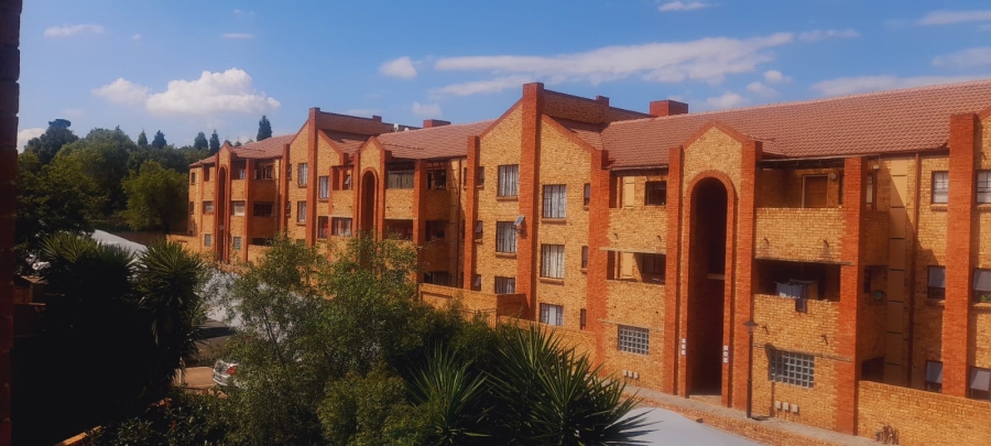 2 Bedroom Property for Sale in Sundowner Gauteng