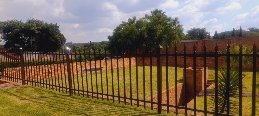 2 Bedroom Property for Sale in Sundowner Gauteng