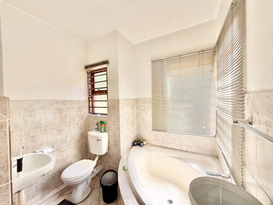 2 Bedroom Property for Sale in Winchester Hills Gauteng