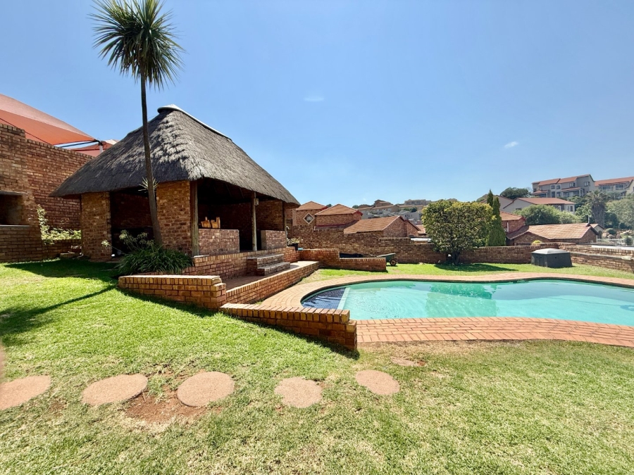 2 Bedroom Property for Sale in Winchester Hills Gauteng