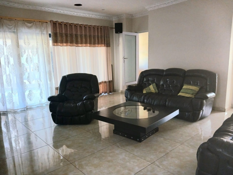 To Let 6 Bedroom Property for Rent in Blue Valley Golf Estate Gauteng