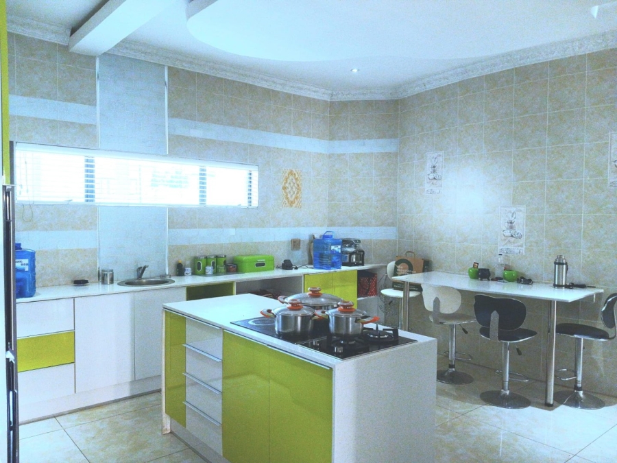 To Let 6 Bedroom Property for Rent in Blue Valley Golf Estate Gauteng