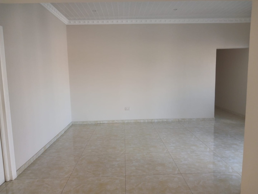 To Let 6 Bedroom Property for Rent in Blue Valley Golf Estate Gauteng