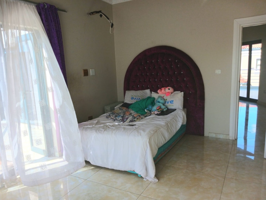 To Let 6 Bedroom Property for Rent in Blue Valley Golf Estate Gauteng