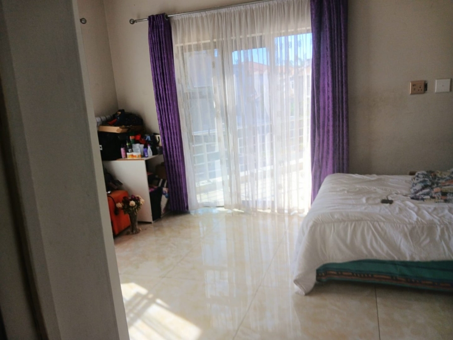 To Let 6 Bedroom Property for Rent in Blue Valley Golf Estate Gauteng