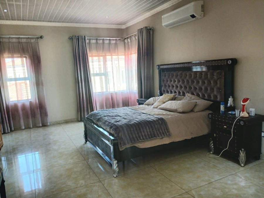 To Let 6 Bedroom Property for Rent in Blue Valley Golf Estate Gauteng