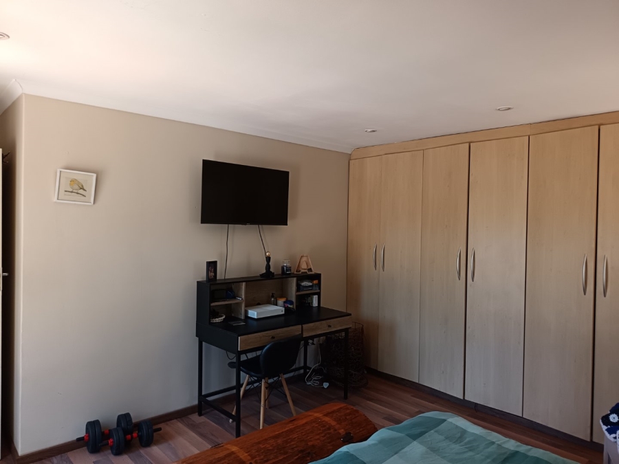 3 Bedroom Property for Sale in Greymont Gauteng