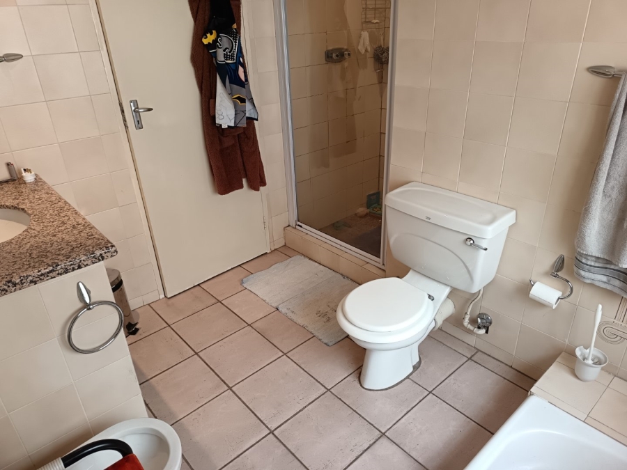 3 Bedroom Property for Sale in Greymont Gauteng