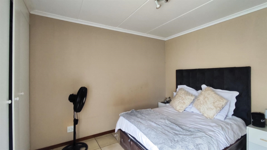 2 Bedroom Property for Sale in Helderwyk Gauteng
