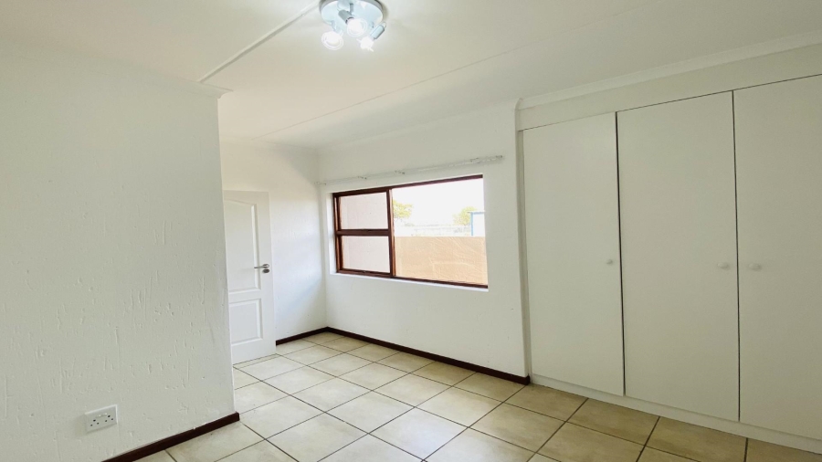 2 Bedroom Property for Sale in Helderwyk Gauteng