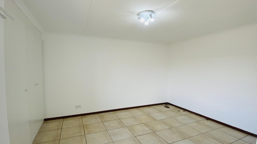 2 Bedroom Property for Sale in Helderwyk Gauteng