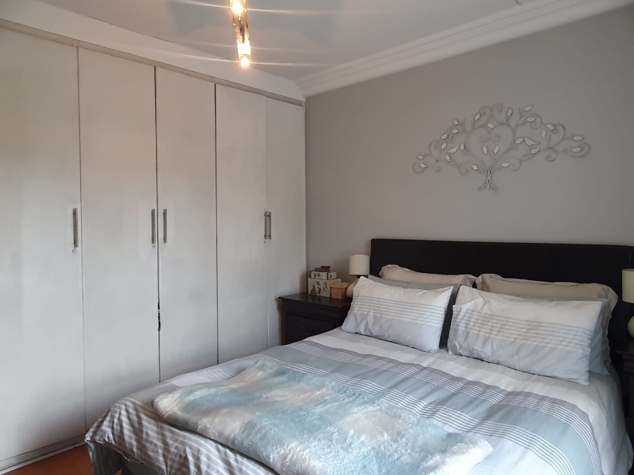 2 Bedroom Property for Sale in Marais Steyn Park Gauteng