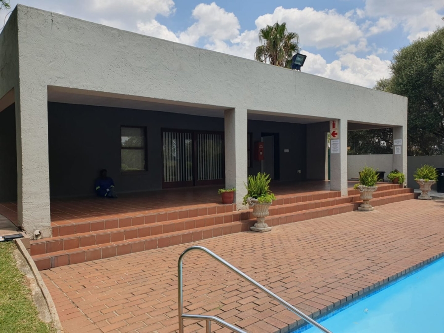 2 Bedroom Property for Sale in Marais Steyn Park Gauteng