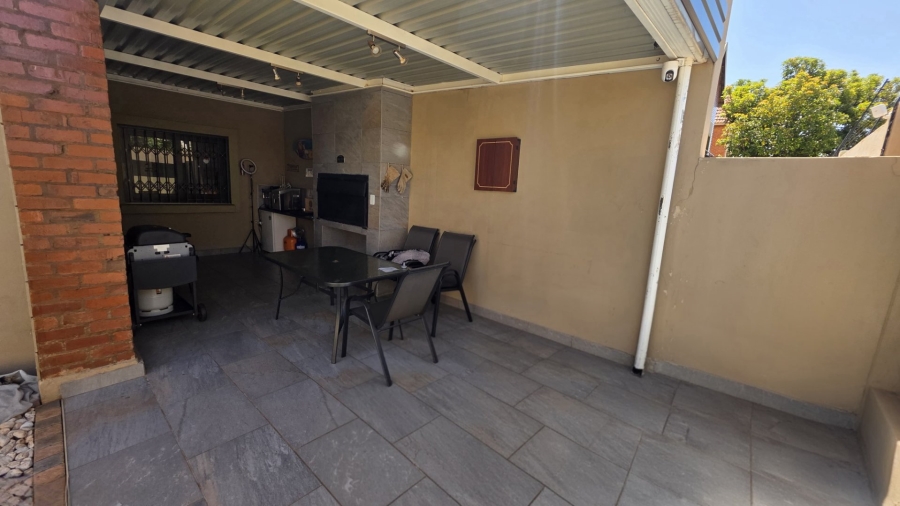 3 Bedroom Property for Sale in Montana Tuine Gauteng