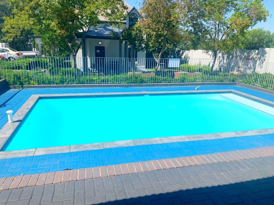 To Let 1 Bedroom Property for Rent in Broadacres Gauteng