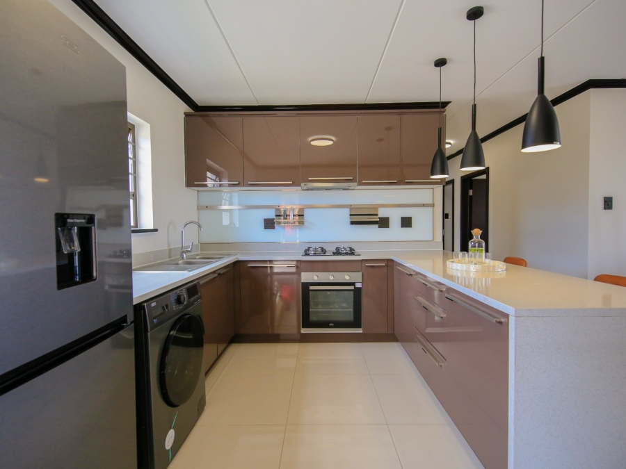 3 Bedroom Property for Sale in Blue Hills Gauteng