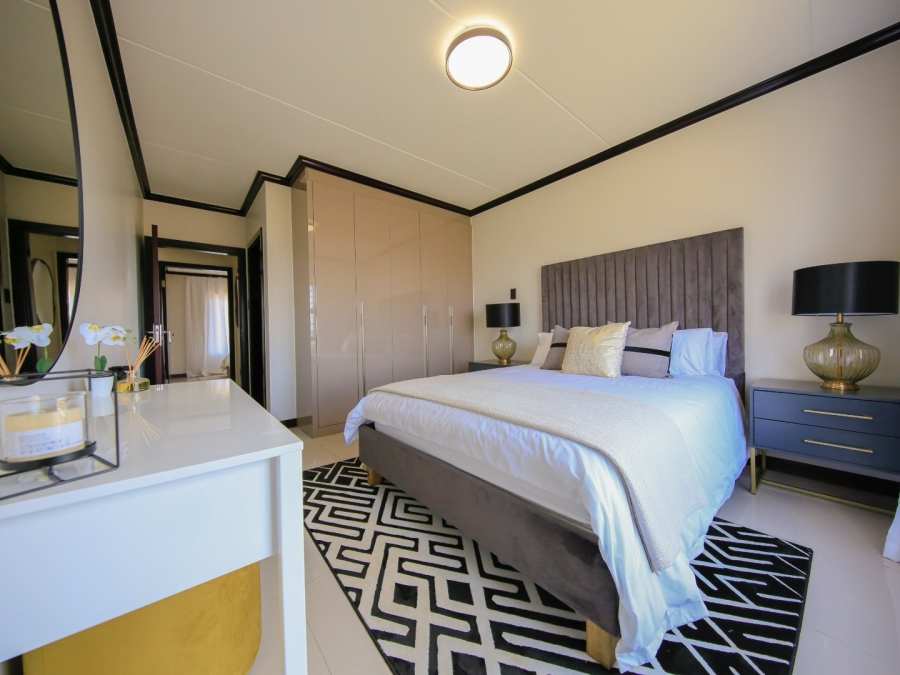 3 Bedroom Property for Sale in Blue Hills Gauteng