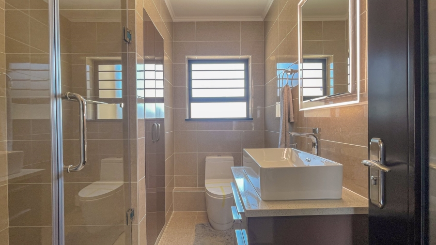 3 Bedroom Property for Sale in Blue Hills Gauteng