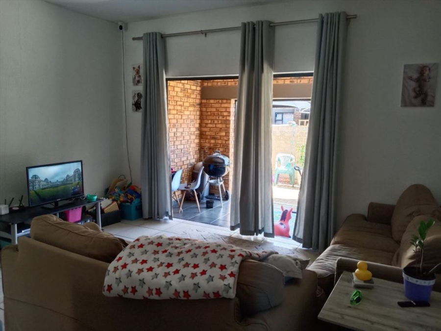 3 Bedroom Property for Sale in Ravenswood Gauteng