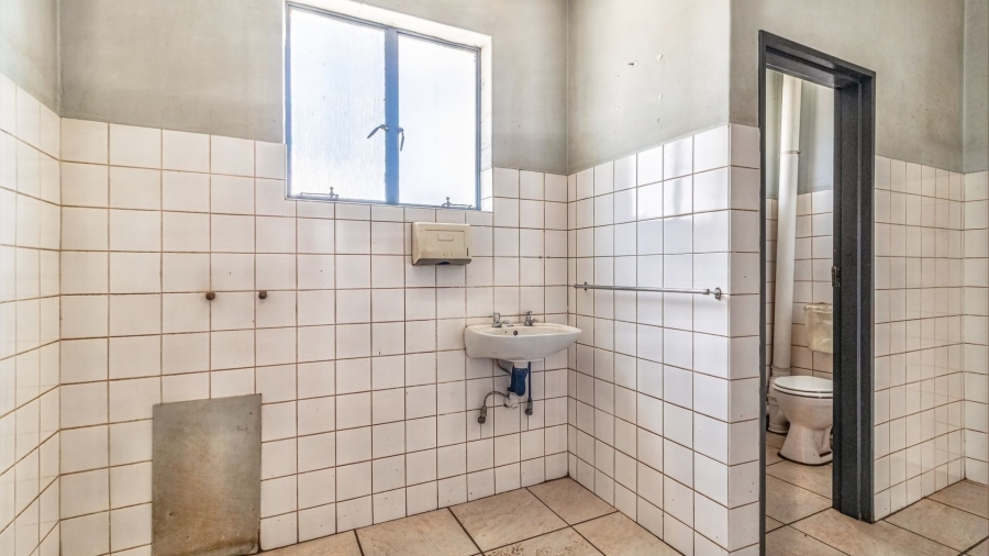 To Let commercial Property for Rent in Meadowdale Gauteng