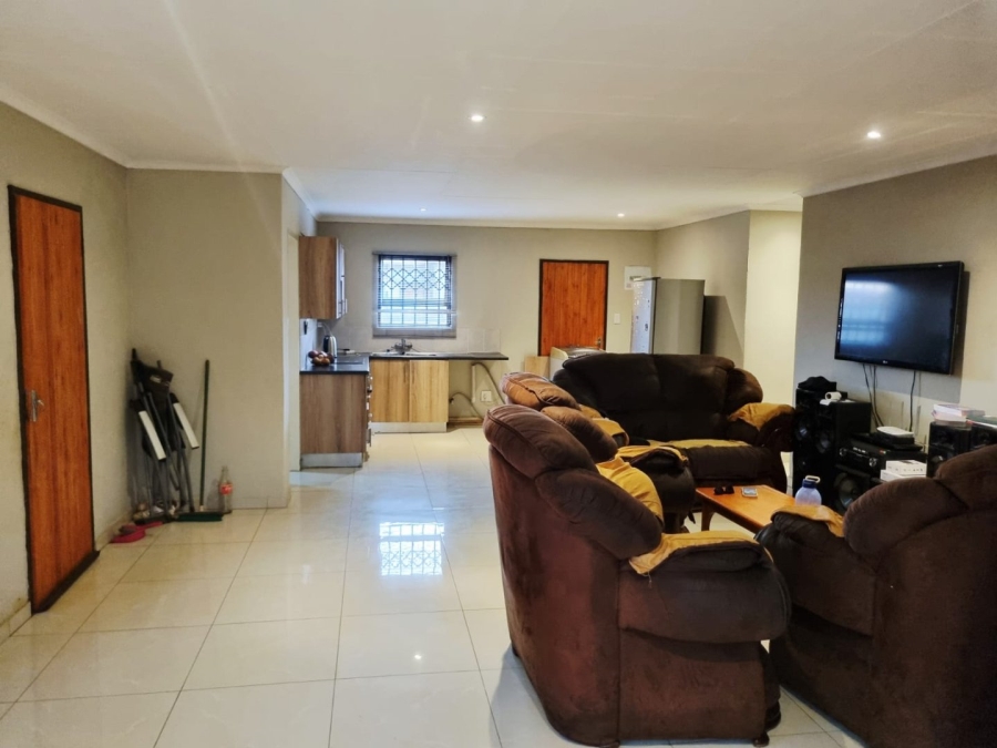 3 Bedroom Property for Sale in Dawn Park Gauteng