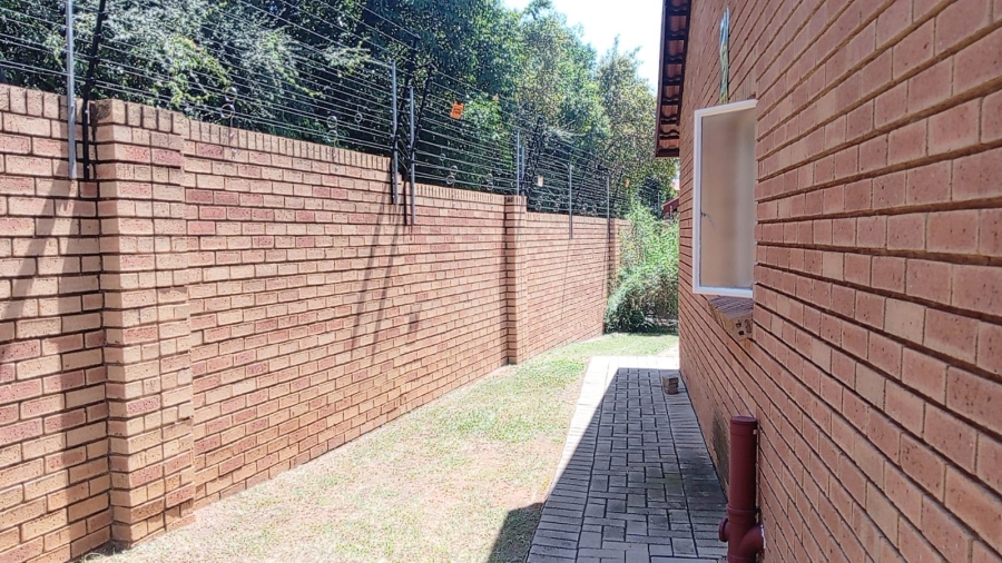 To Let 3 Bedroom Property for Rent in Equestria Gauteng