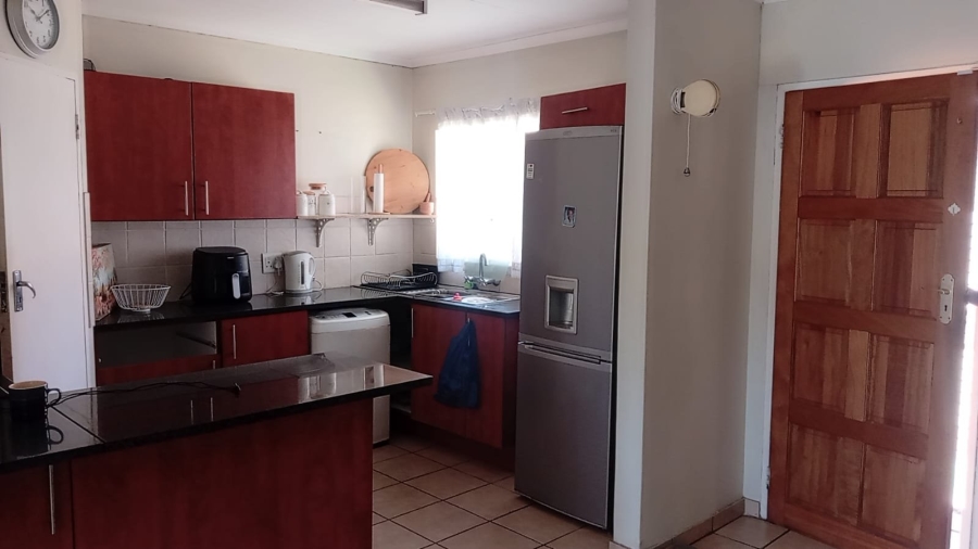 To Let 3 Bedroom Property for Rent in Equestria Gauteng