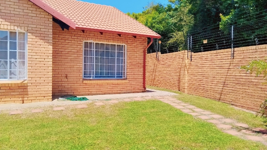 To Let 3 Bedroom Property for Rent in Equestria Gauteng