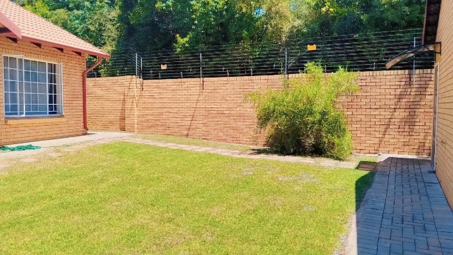 To Let 3 Bedroom Property for Rent in Equestria Gauteng