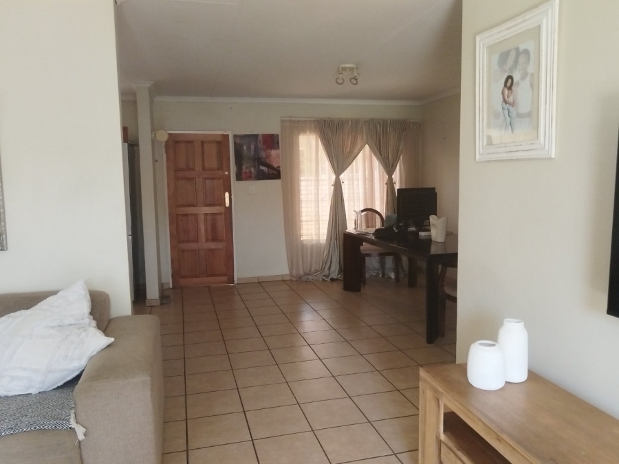 To Let 3 Bedroom Property for Rent in Equestria Gauteng
