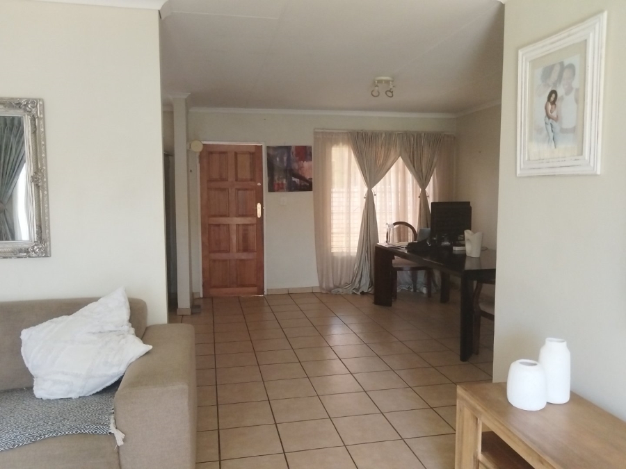 To Let 3 Bedroom Property for Rent in Equestria Gauteng
