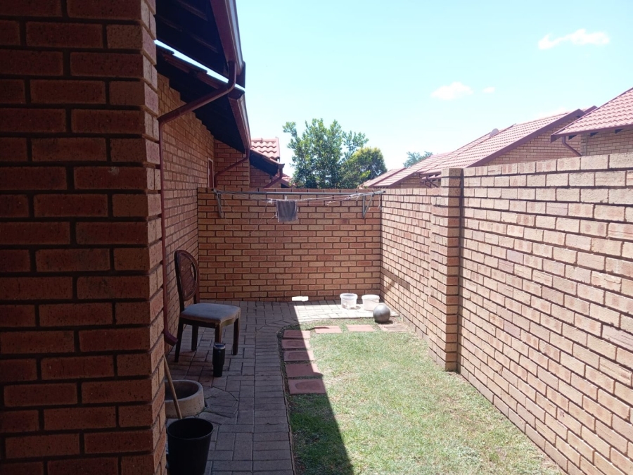 To Let 3 Bedroom Property for Rent in Equestria Gauteng