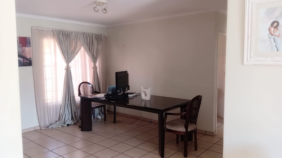 To Let 3 Bedroom Property for Rent in Equestria Gauteng