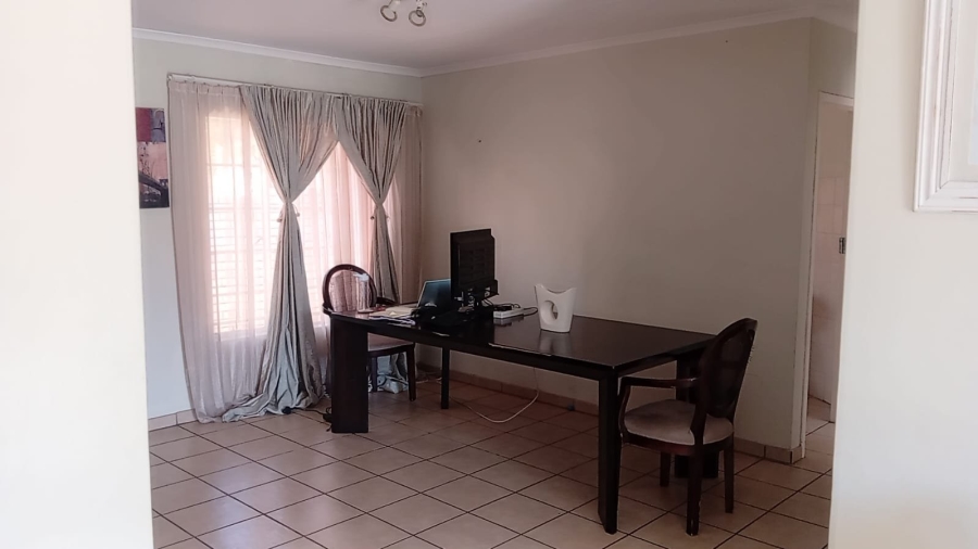 To Let 3 Bedroom Property for Rent in Equestria Gauteng