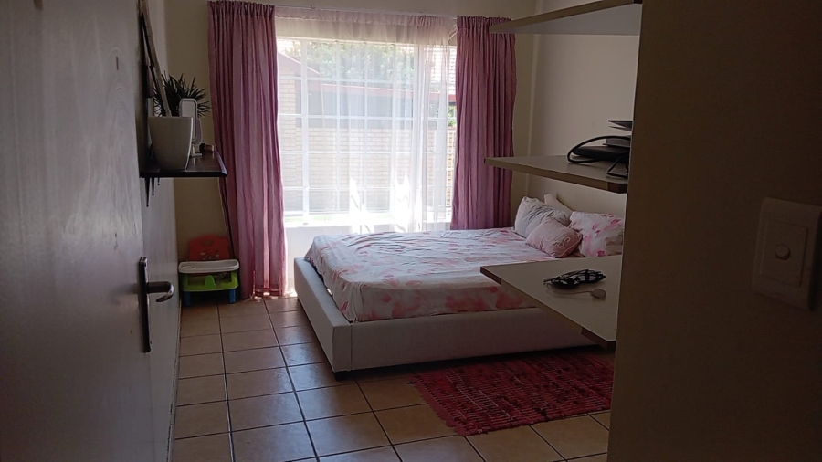 To Let 3 Bedroom Property for Rent in Equestria Gauteng