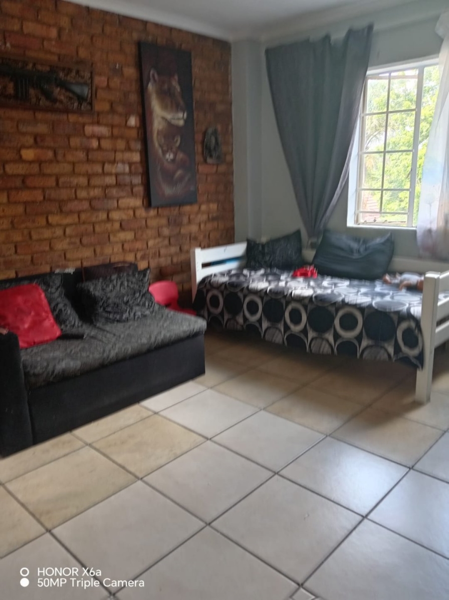 2 Bedroom Property for Sale in Pretoria West Gauteng
