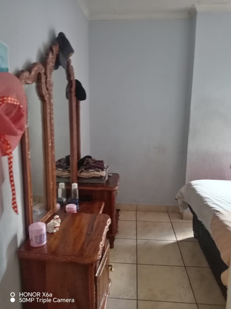 2 Bedroom Property for Sale in Pretoria West Gauteng