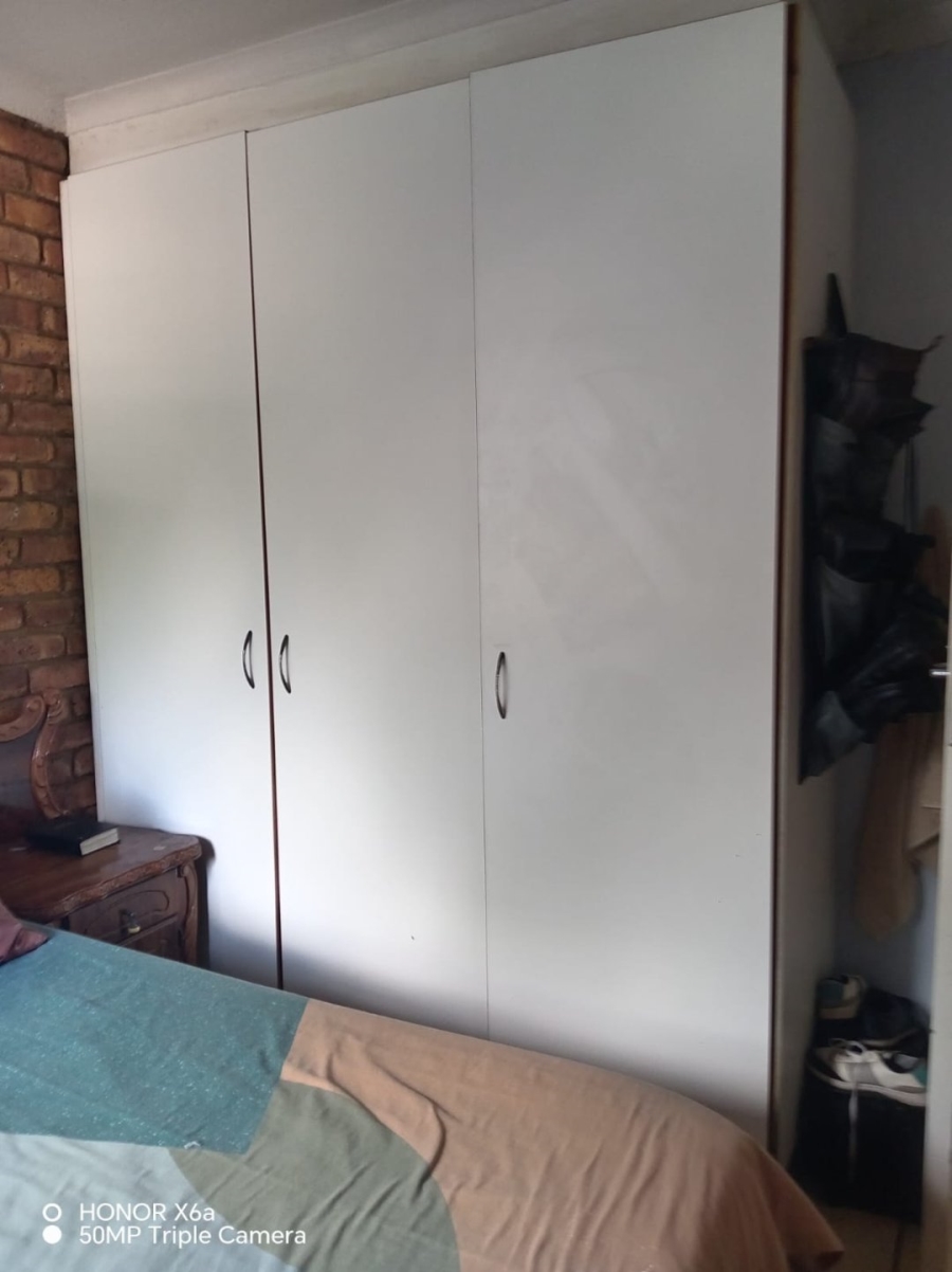 2 Bedroom Property for Sale in Pretoria West Gauteng